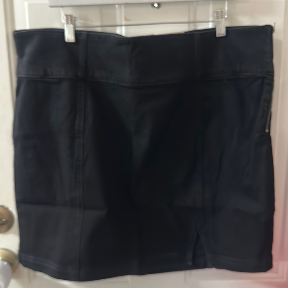 SO HIGH RISE DENIM MINI SKIRT: FRONT SLIT: BLACK: NWT: SIZE 20